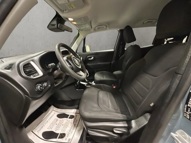 Used 2018 Jeep Renegade Latitude image 10