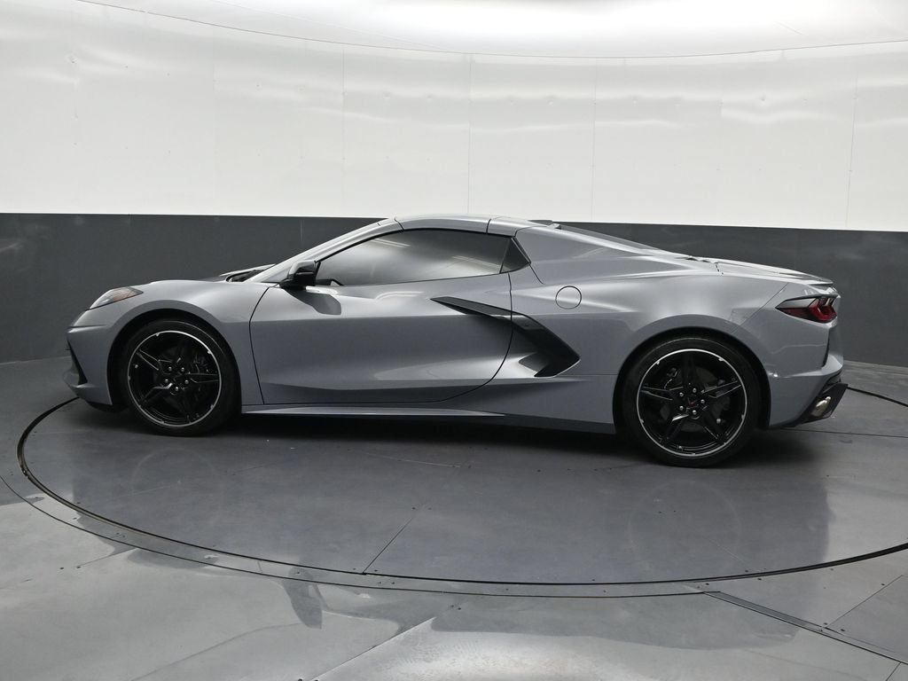 Used 2024 Chevrolet Corvette Stingray Convertible w/ 1LT RWD image 2