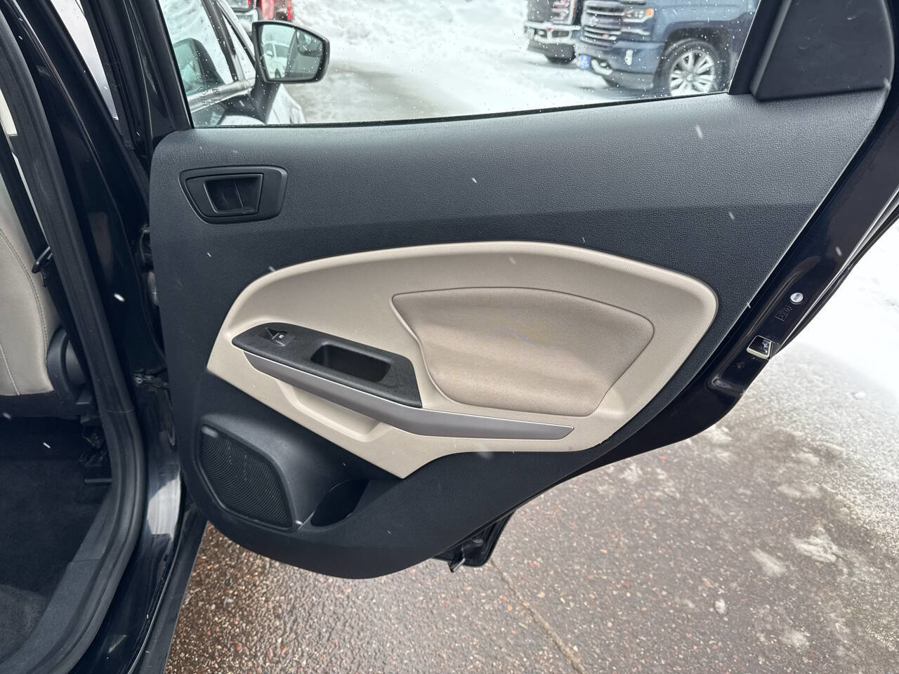 Used 2021 Ford EcoSport S image 20