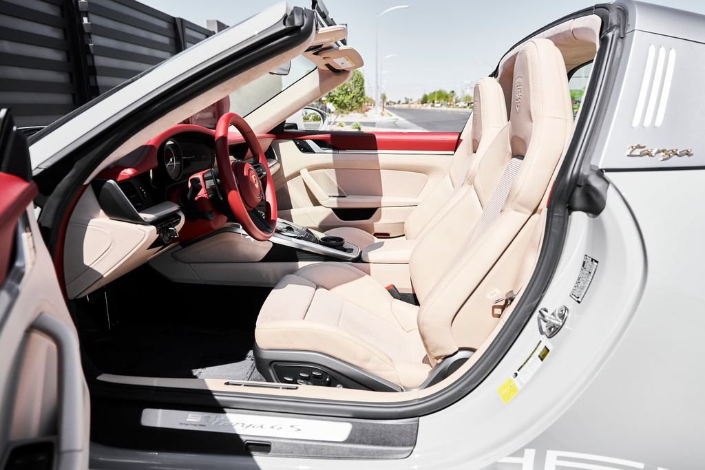 Used 2021 Porsche 911 AWD/4WD image 31