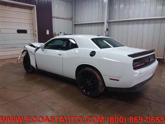 Used 2018 Dodge Challenger SXT w/ Blacktop Package image 4