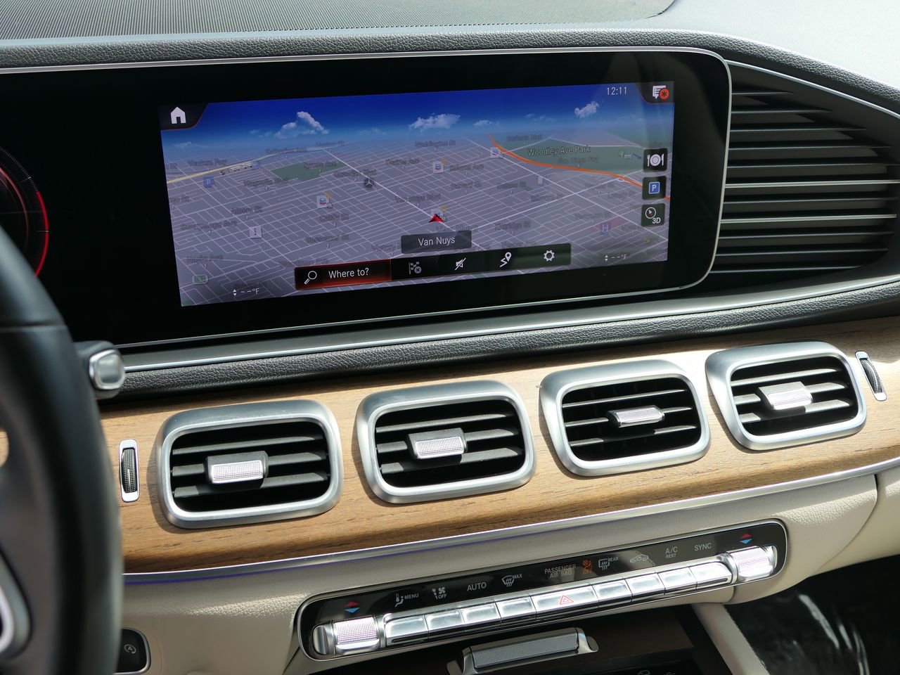 Used 2021 Mercedes-Benz GLE 350 4MATIC image 25