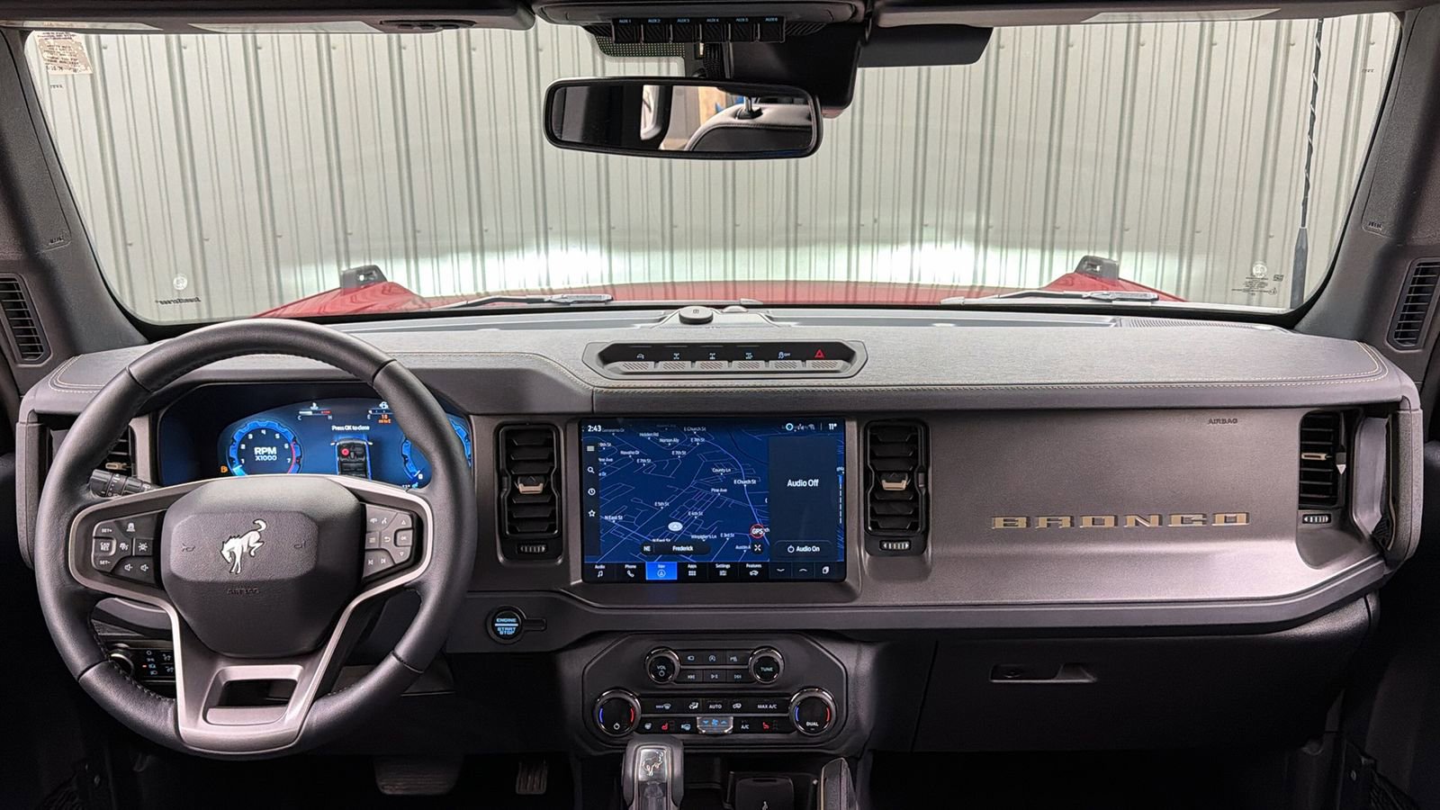 Used 2025 Ford Bronco Badlands w/ Sasquatch Package image 34