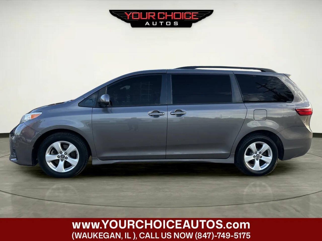 Used 2020 Toyota Sienna LE FWD image 2