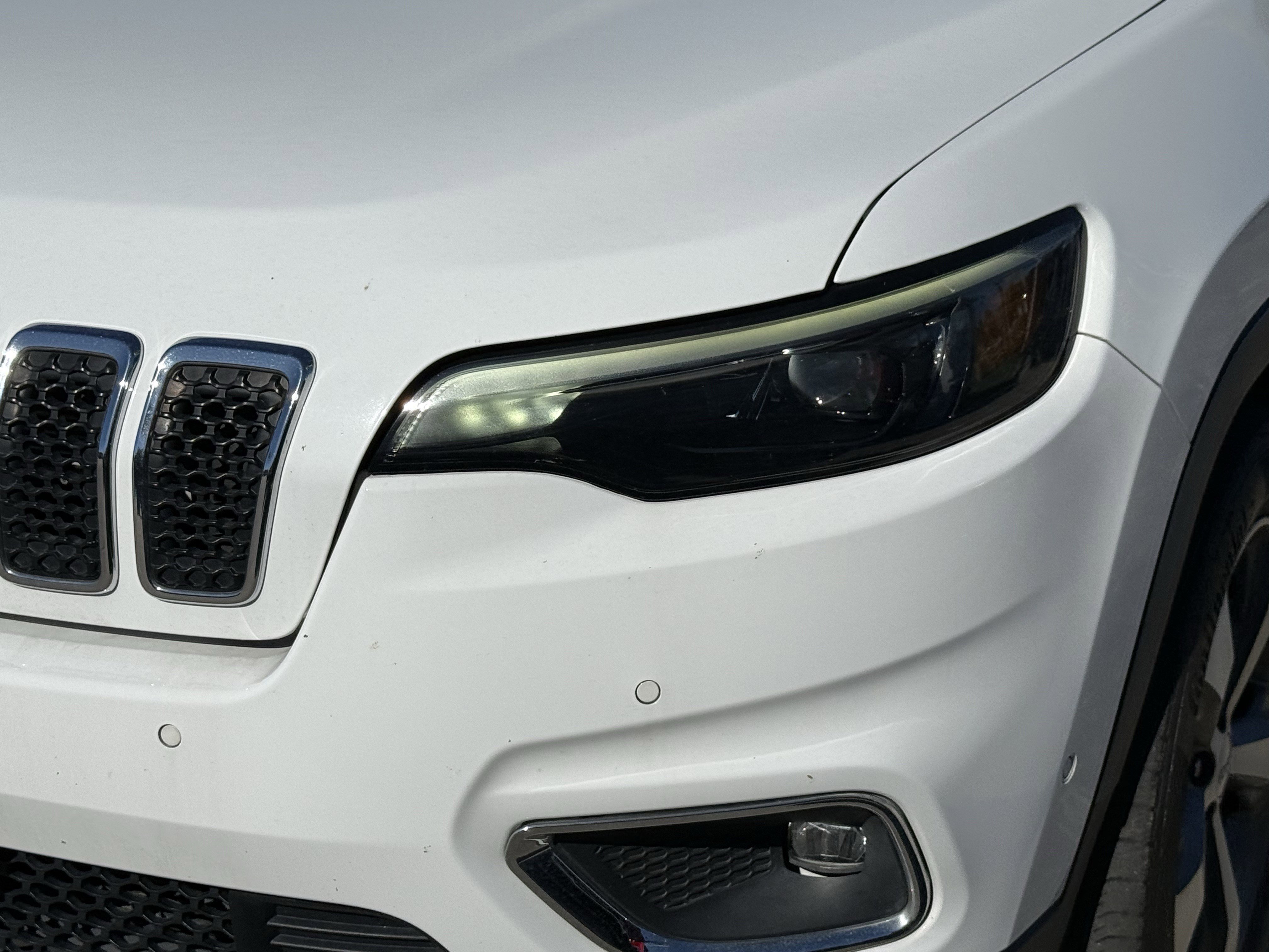 Used 2022 Jeep Cherokee Limited image 11