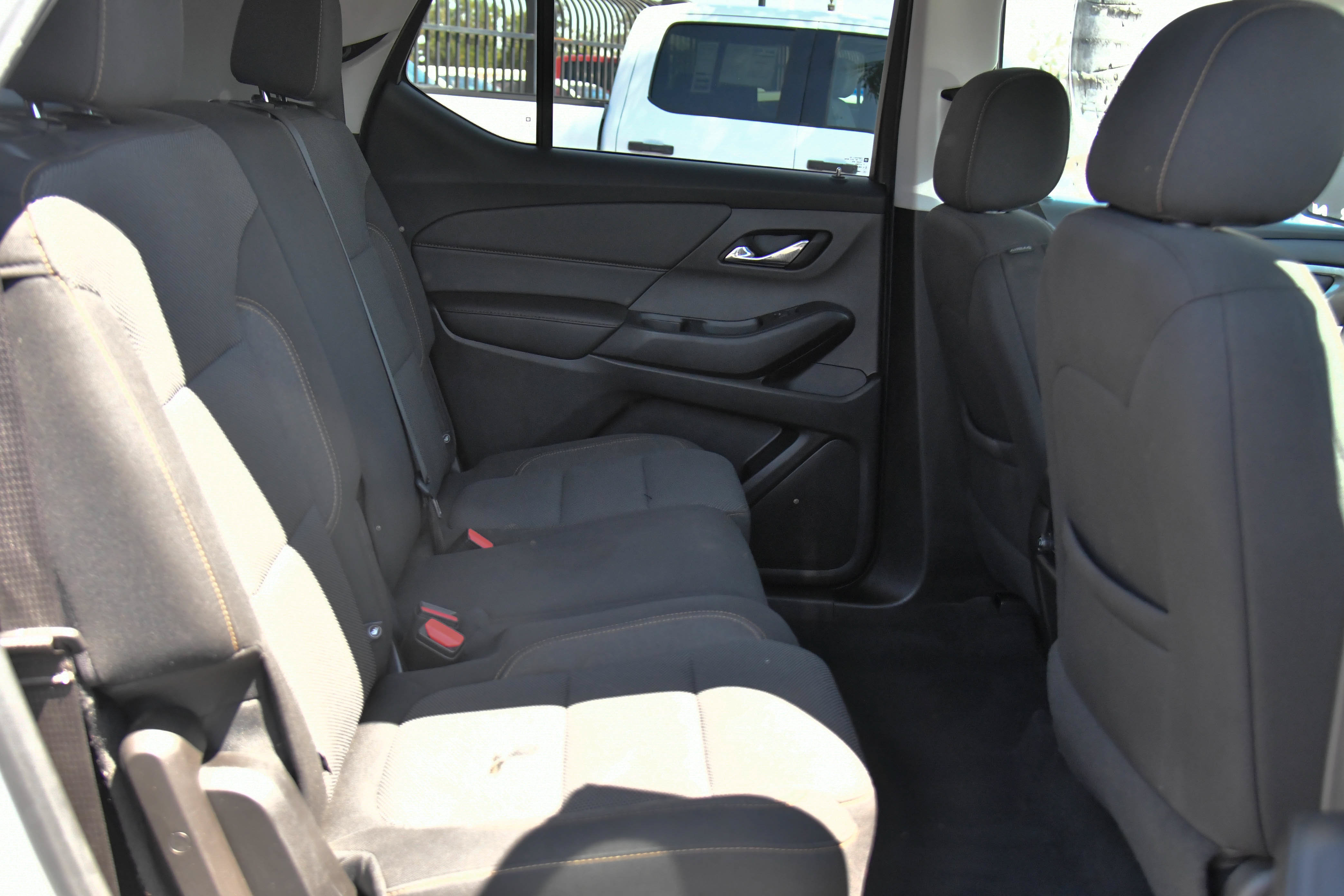Used 2021 Chevrolet Traverse LS FWD image 40