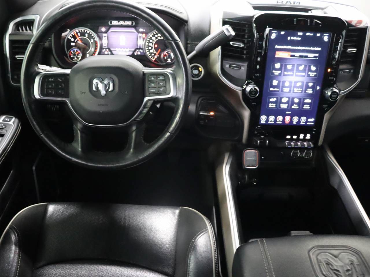 Used 2019 RAM 2500 Laramie w/ Night Edition AWD/4WD image 10