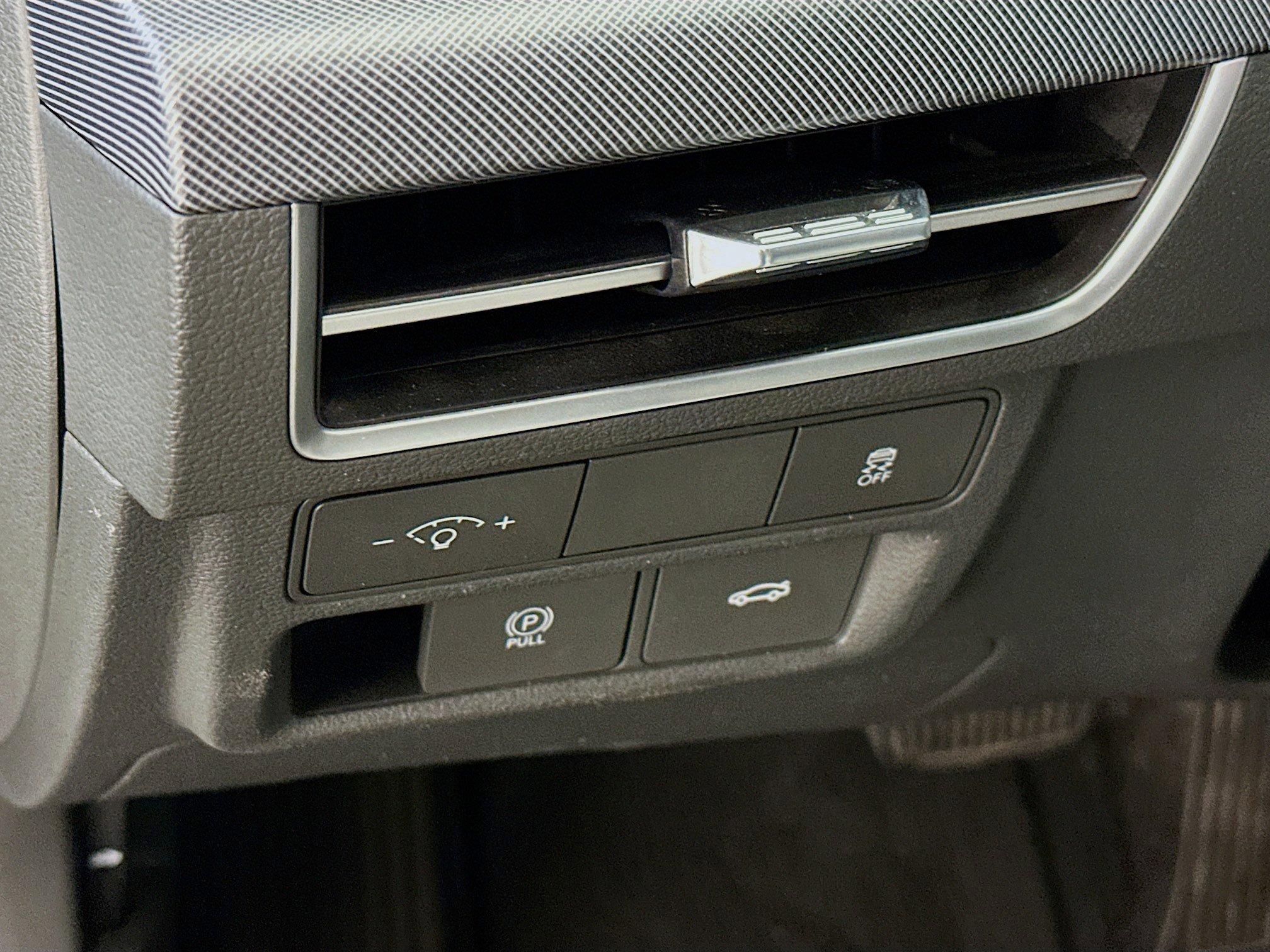 Used 2024 Hyundai Sonata SEL image 17