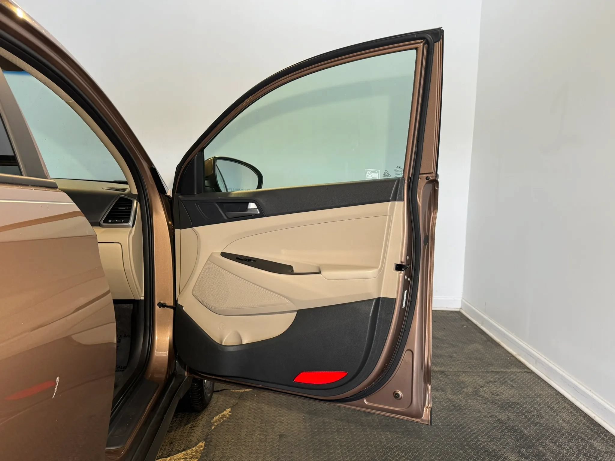 Used 2016 Hyundai Tucson SE w/ Option Group 02 FWD image 19