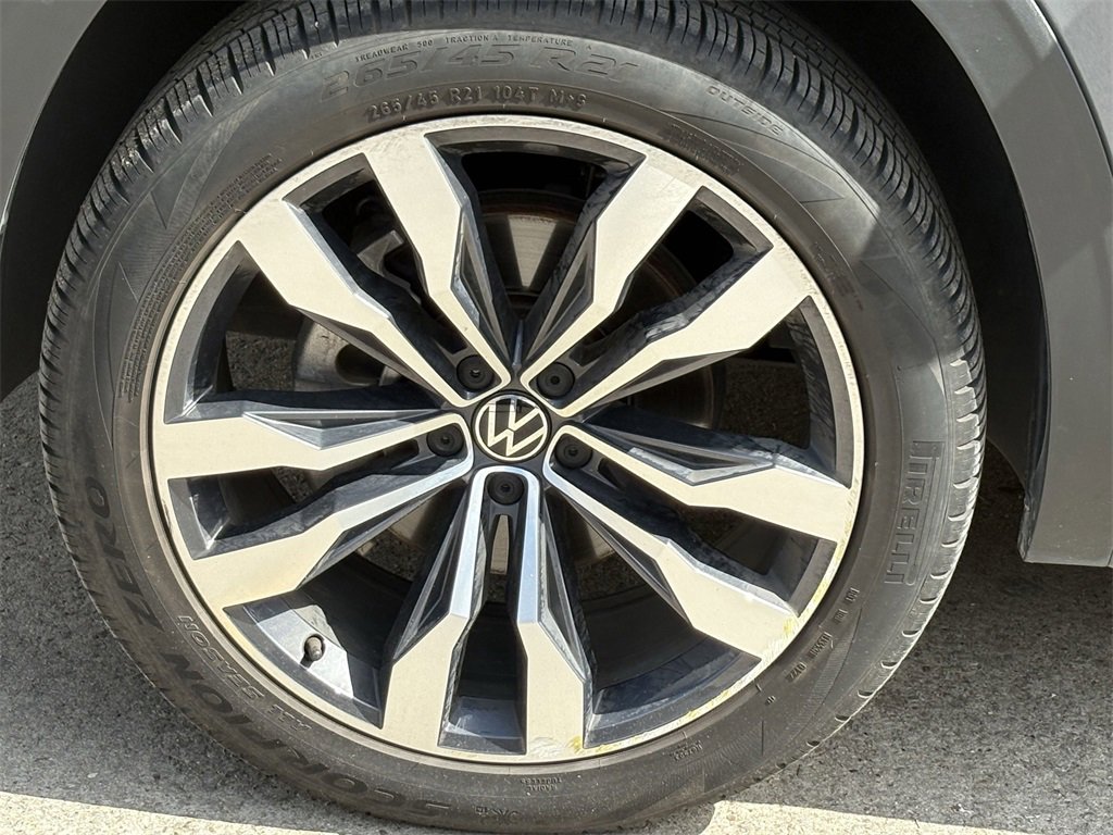 Certified 2022 Volkswagen Atlas Cross Sport SEL Premium R-Line w/ Cross Sport MDO Package image 9