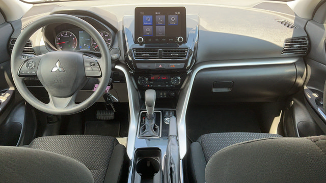 Used 2023 Mitsubishi Eclipse Cross LE AWD/4WD image 16