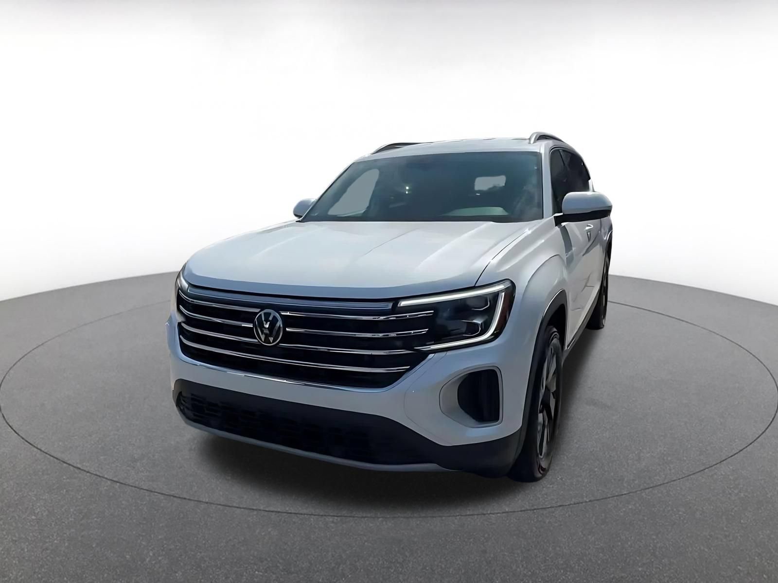 Used 2026 Volkswagen Atlas SE FWD image 5