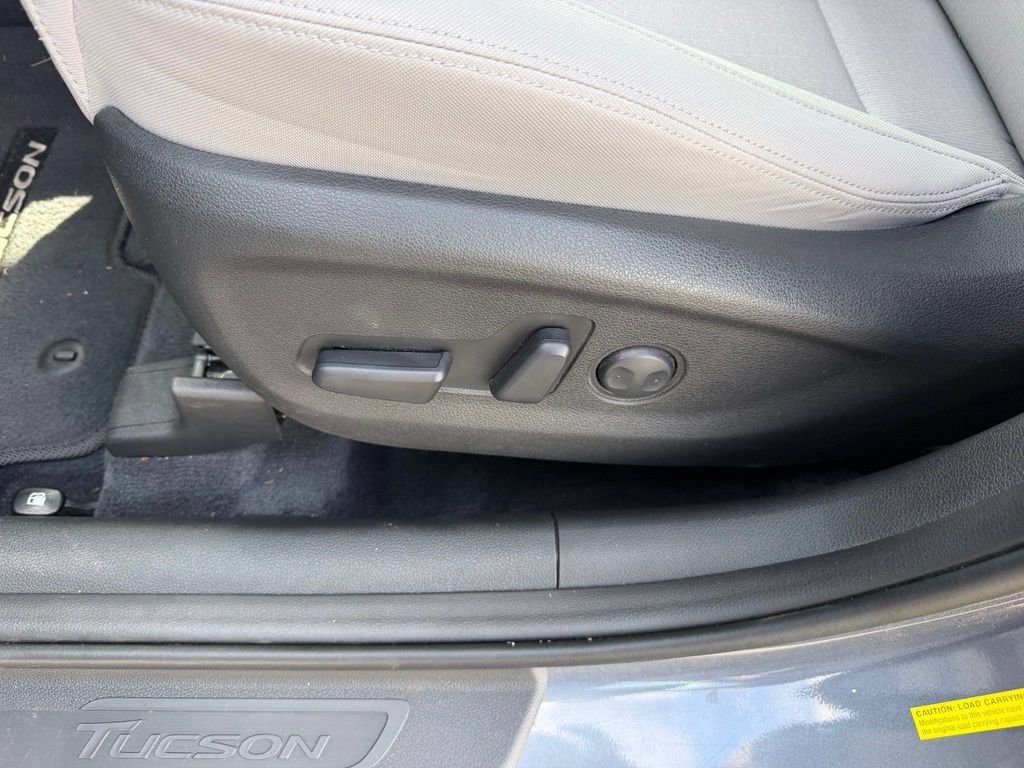 Used 2017 Hyundai Tucson SE w/ SE Popular Package 02 AWD/4WD image 19