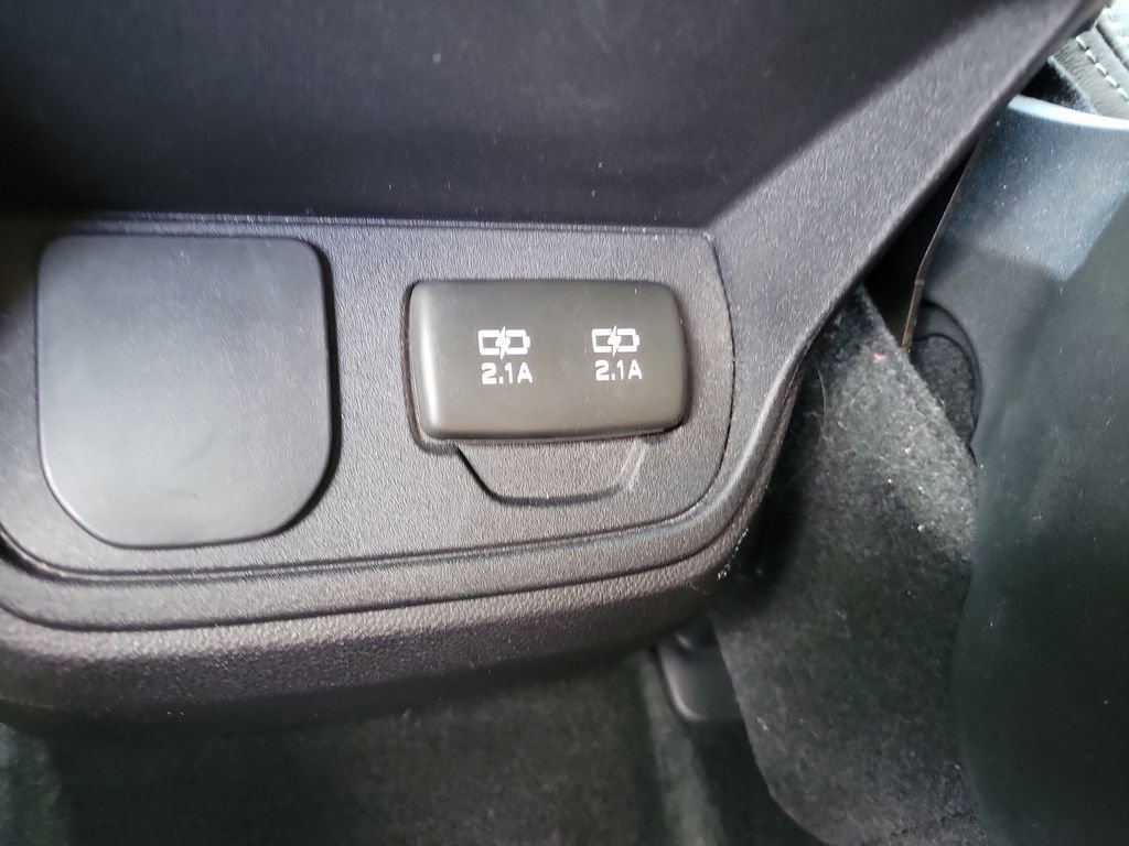 Used 2020 Subaru Ascent Limited w/ Technology Package image 12