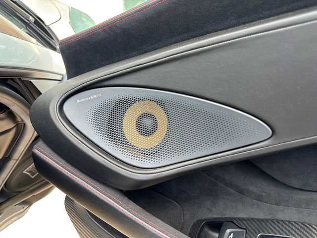 Used 2017 McLaren 570S Coupe image 12