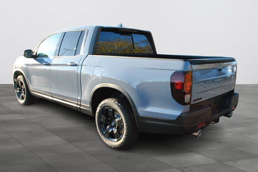 New 2026 Honda Ridgeline Black Edition image 3