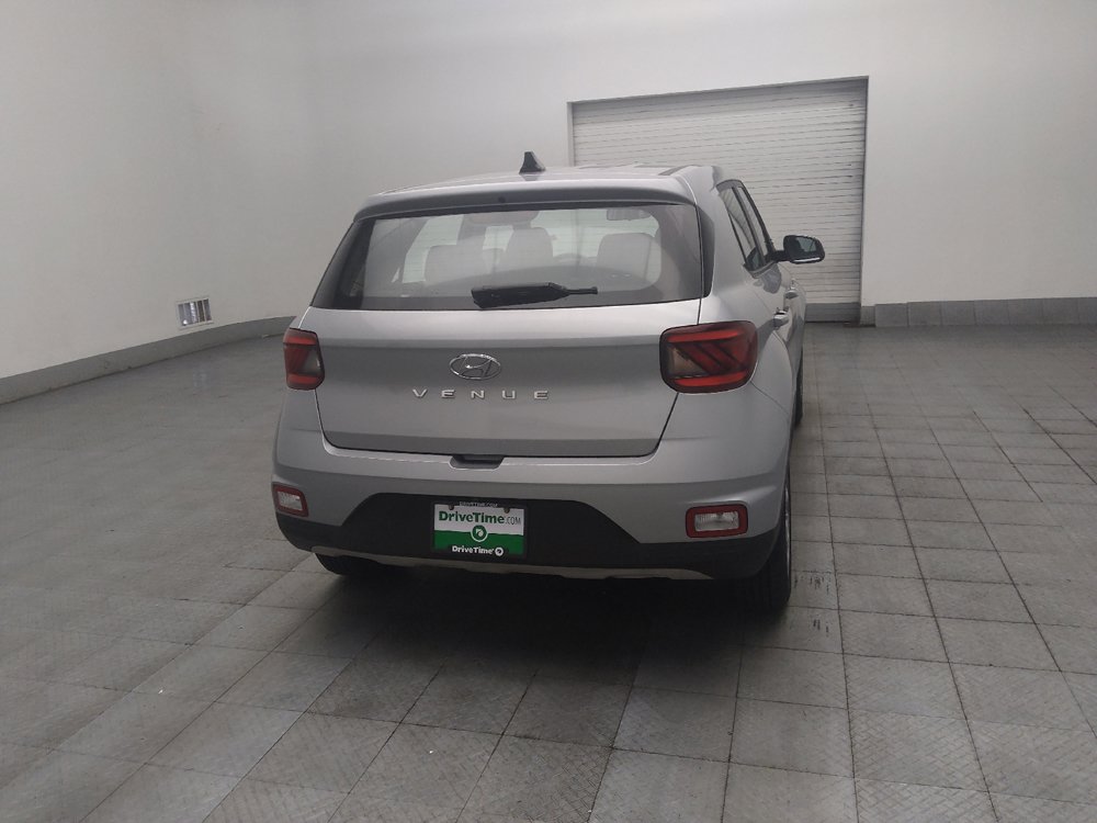 Used 2021 Hyundai Venue SE FWD image 7