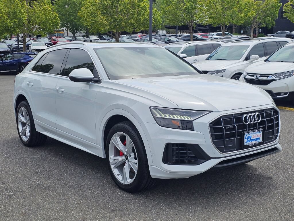 Used 2023 Audi Q8 Premium Plus AWD/4WD image 3