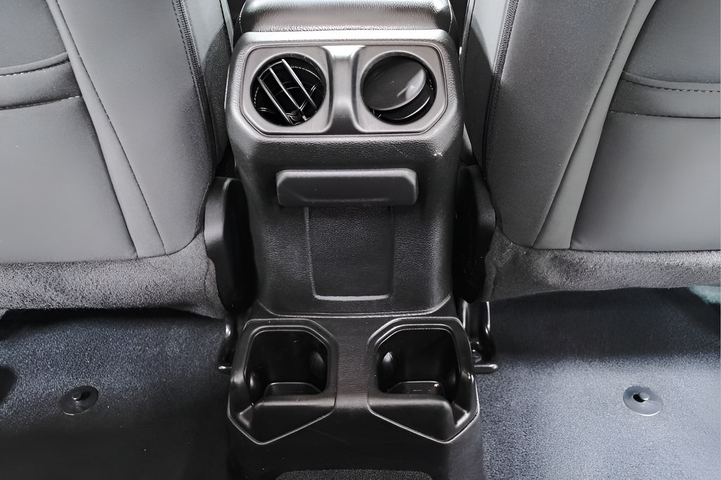 Used 2022 Jeep Wrangler Unlimited Sport AWD/4WD image 28