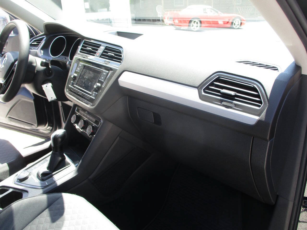 Used 2018 Volkswagen Tiguan S AWD/4WD image 22