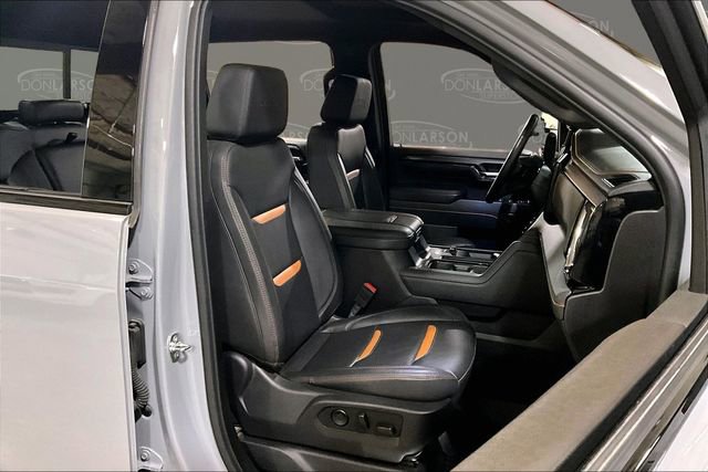 Used 2024 GMC Sierra 2500 AT4 w/ Technology Package image 16