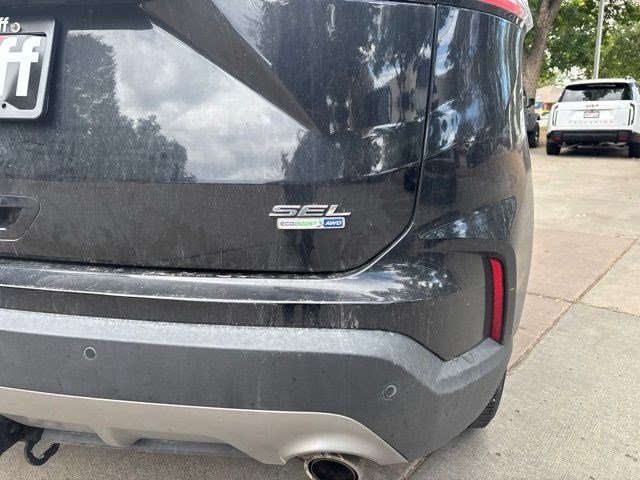Used 2020 Ford Edge SEL w/ Cold Weather Package AWD/4WD image 10
