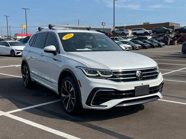 Used 2022 Volkswagen Tiguan SEL R-Line image 3