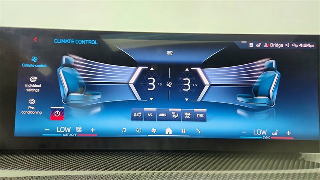 Used 2025 BMW X6 M60i image 47