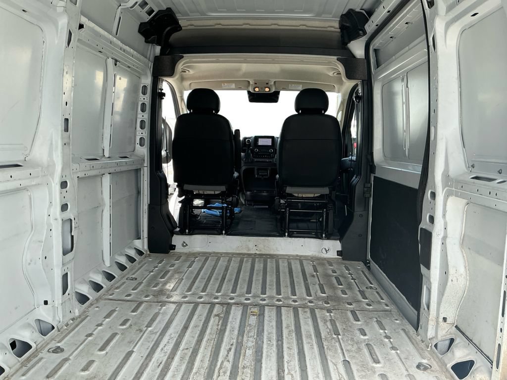 Used 2025 RAM ProMaster 2500 w/ Convenience Group FWD image 23
