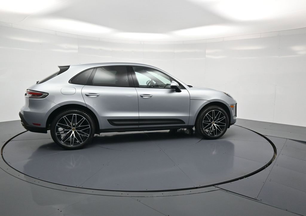 New 2025 Porsche Macan image 28