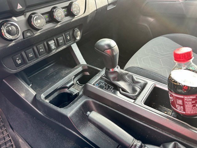 Used 2020 Toyota Tacoma TRD Off-Road w/ Technology Package AWD/4WD image 13