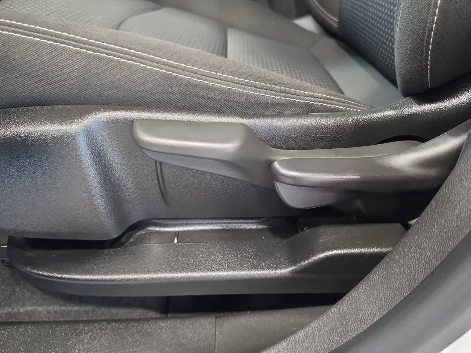 Used 2022 GMC Terrain SLE FWD image 18