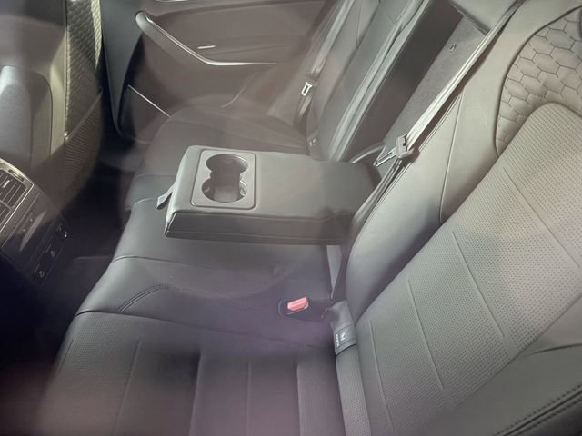 Used 2022 Jaguar F-PACE SVR image 8