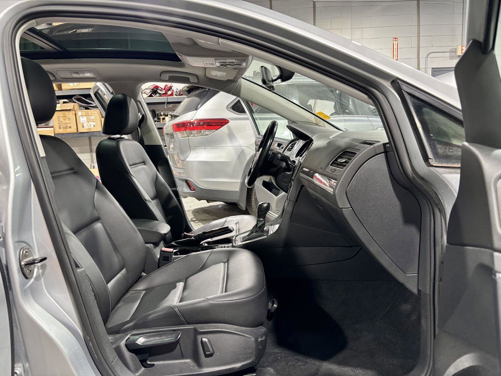 Used 2017 Volkswagen Golf Alltrack SE image 7