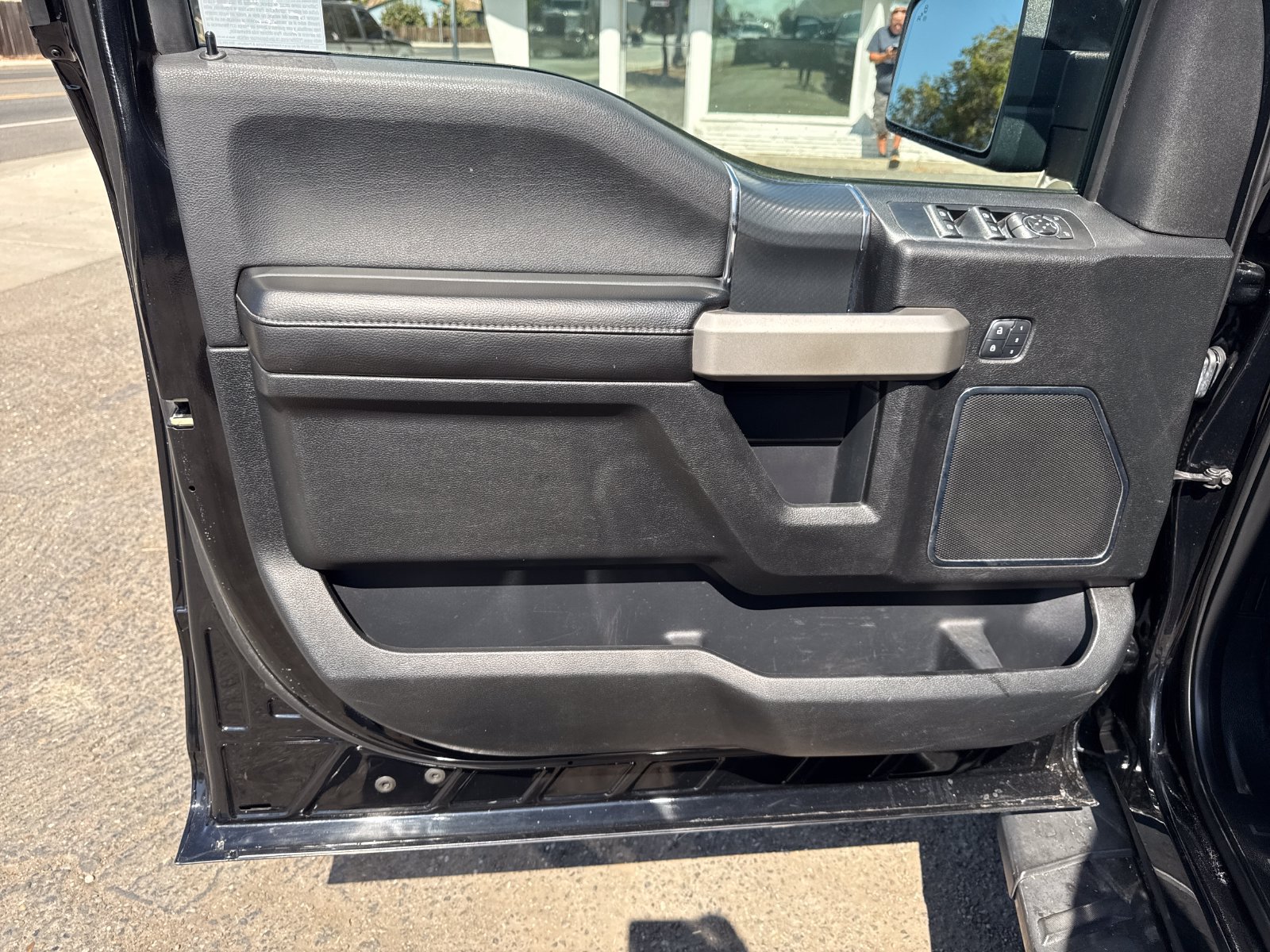 Used 2018 Ford F150 Lariat AWD/4WD image 10