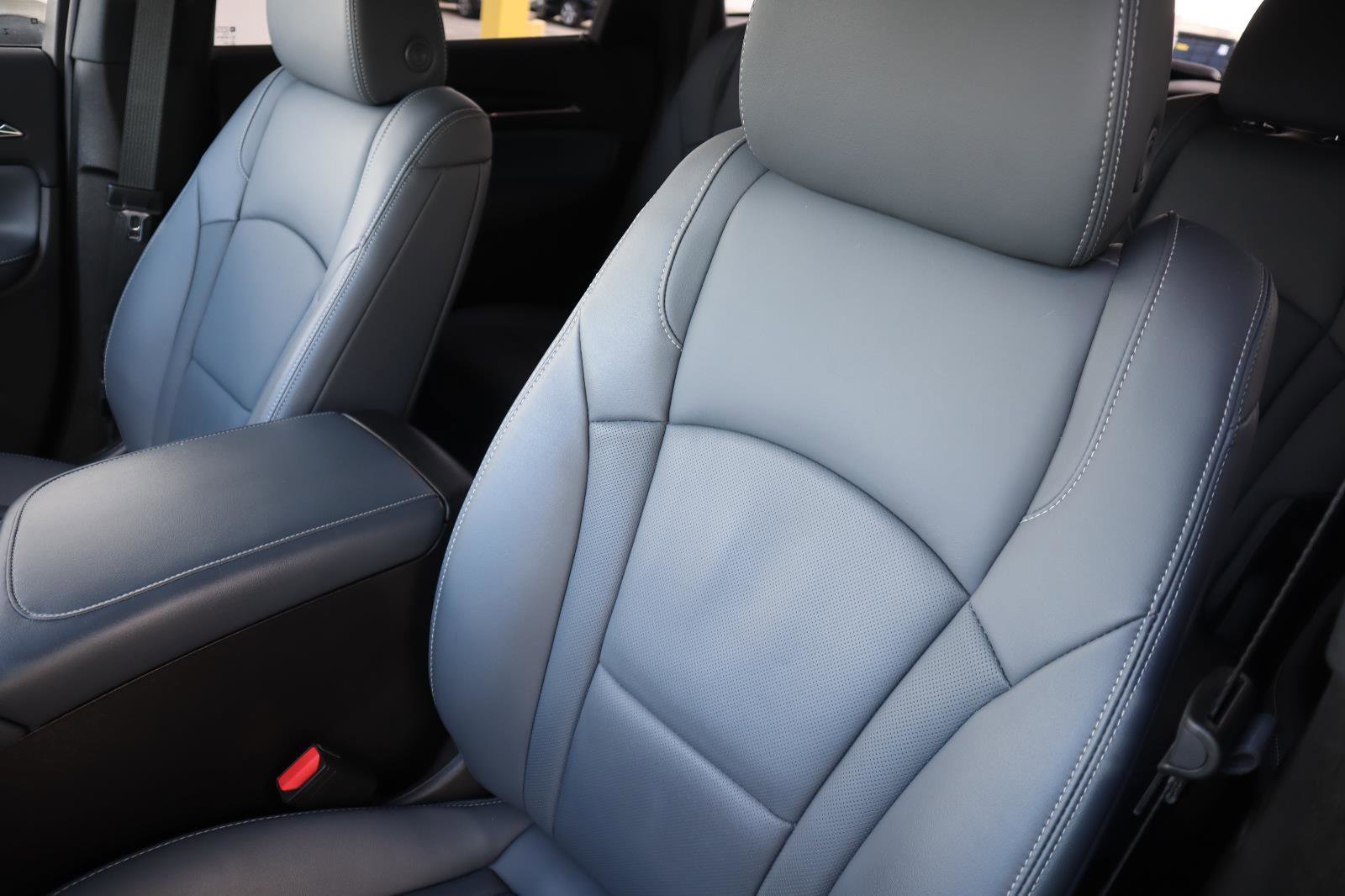 Used 2022 Buick Enclave Premium w/ Experience Buick Package image 16