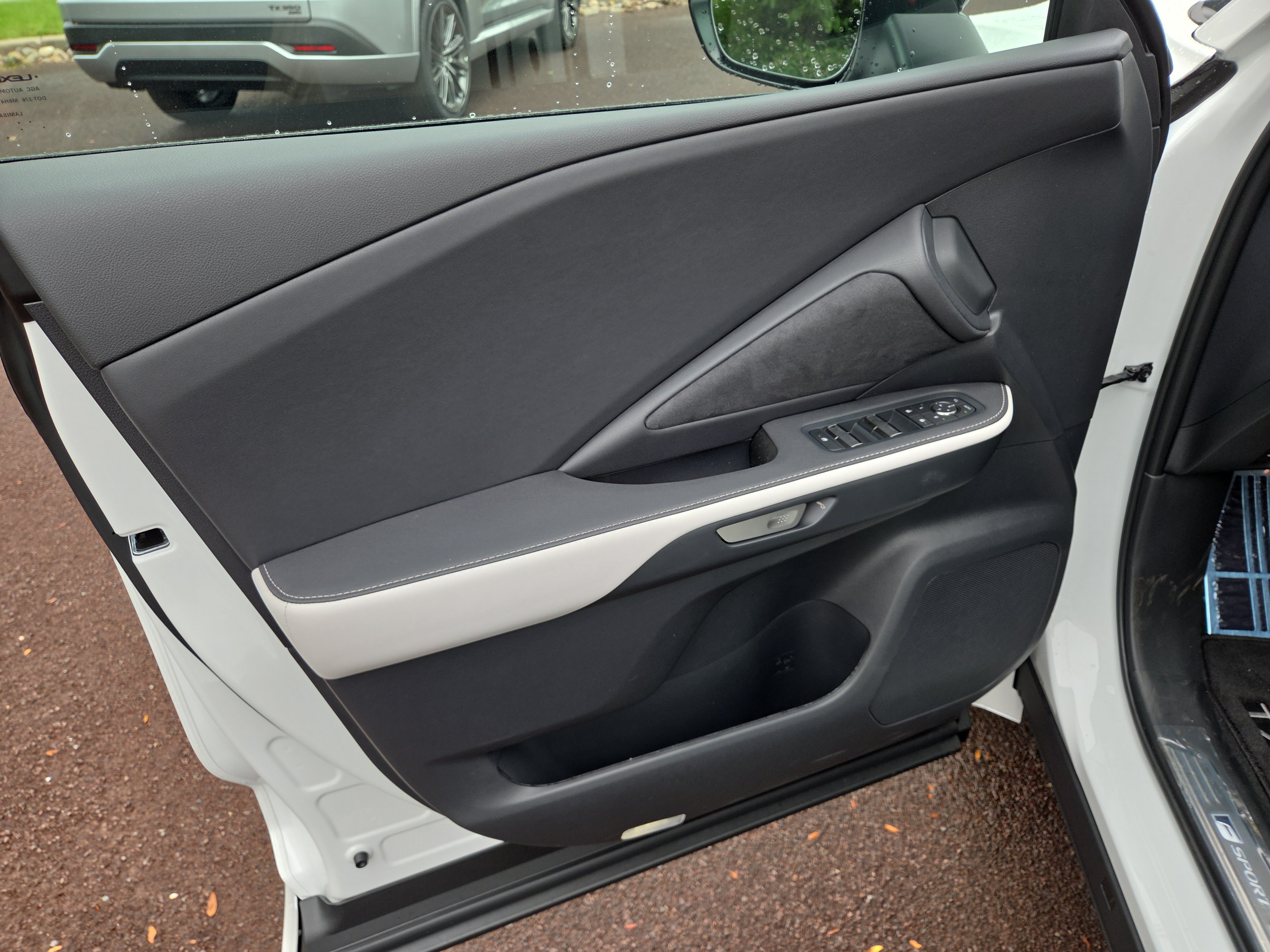 New 2026 Lexus TX 500h AWD w/ Technology Package image 8
