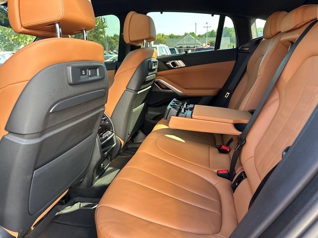 Used 2022 BMW X6 xDrive40i w/ Executive Package AWD/4WD image 15