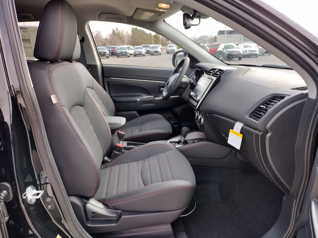 New 2026 Mitsubishi Outlander Sport SE AWD/4WD image 9