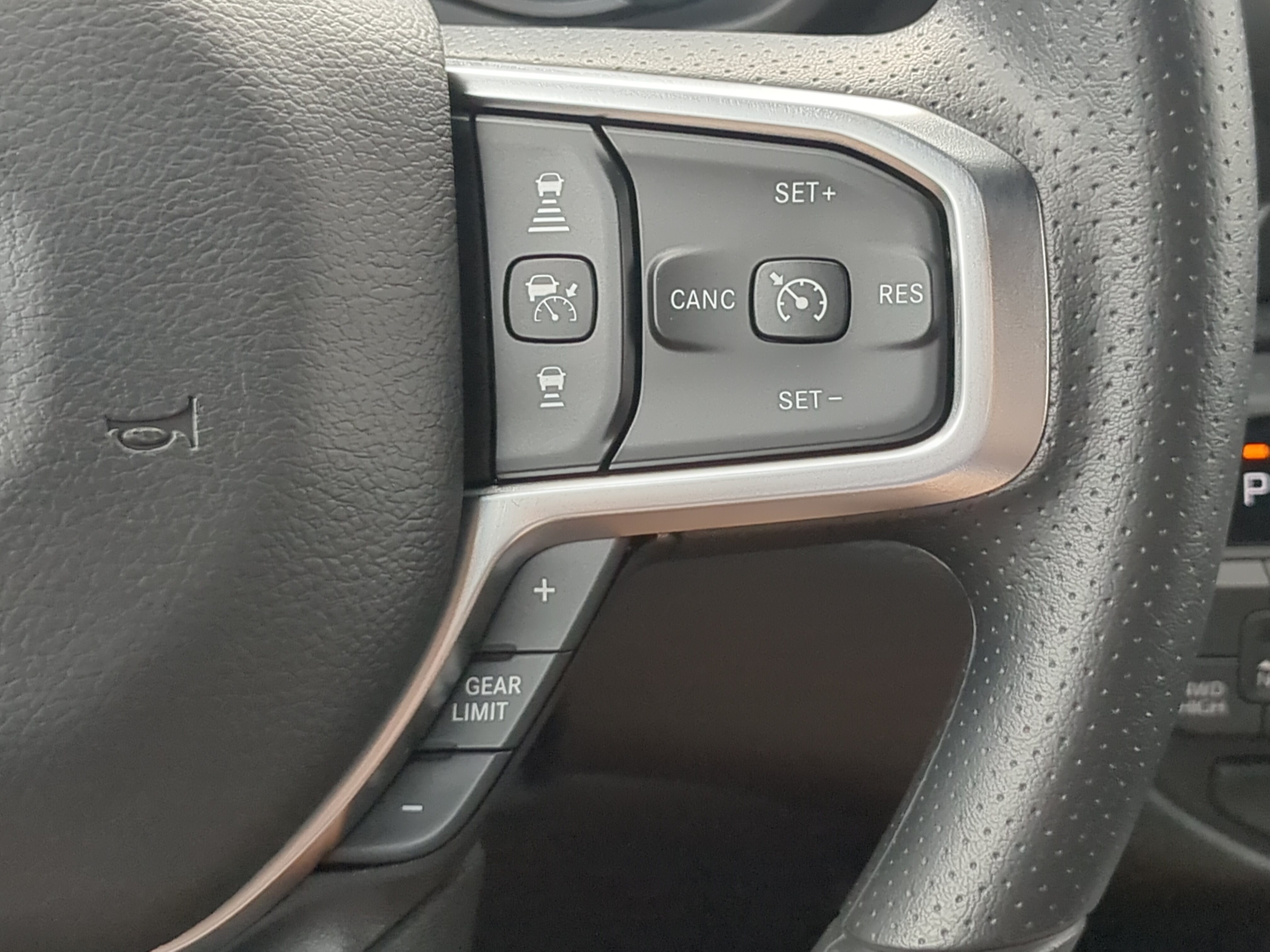 New 2026 RAM 1500 Express AWD/4WD image 23