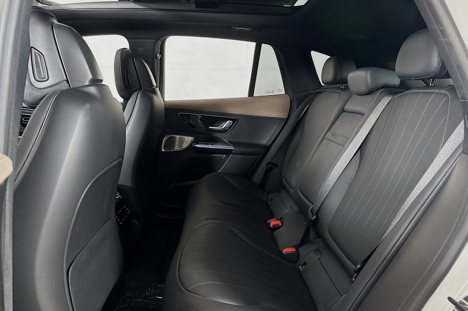 Certified 2023 Mercedes-Benz EQE 500 4MATIC SUV image 8