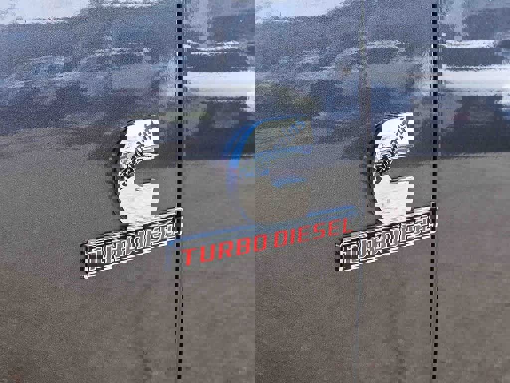 Used 2017 RAM 3500 SLT w/ Luxury Group image 13