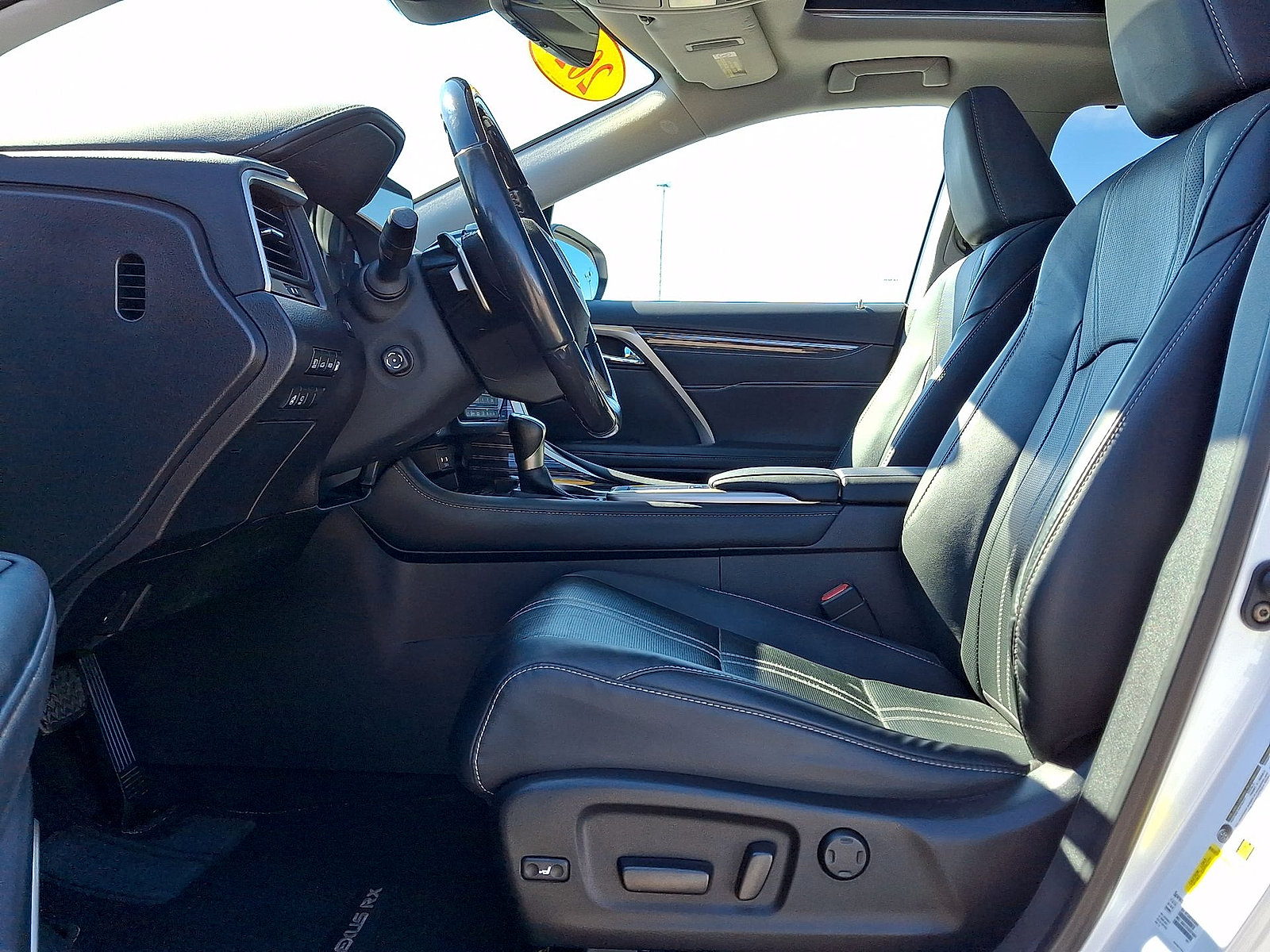 Used 2020 Lexus RX 450h AWD w/ Luxury Package image 11