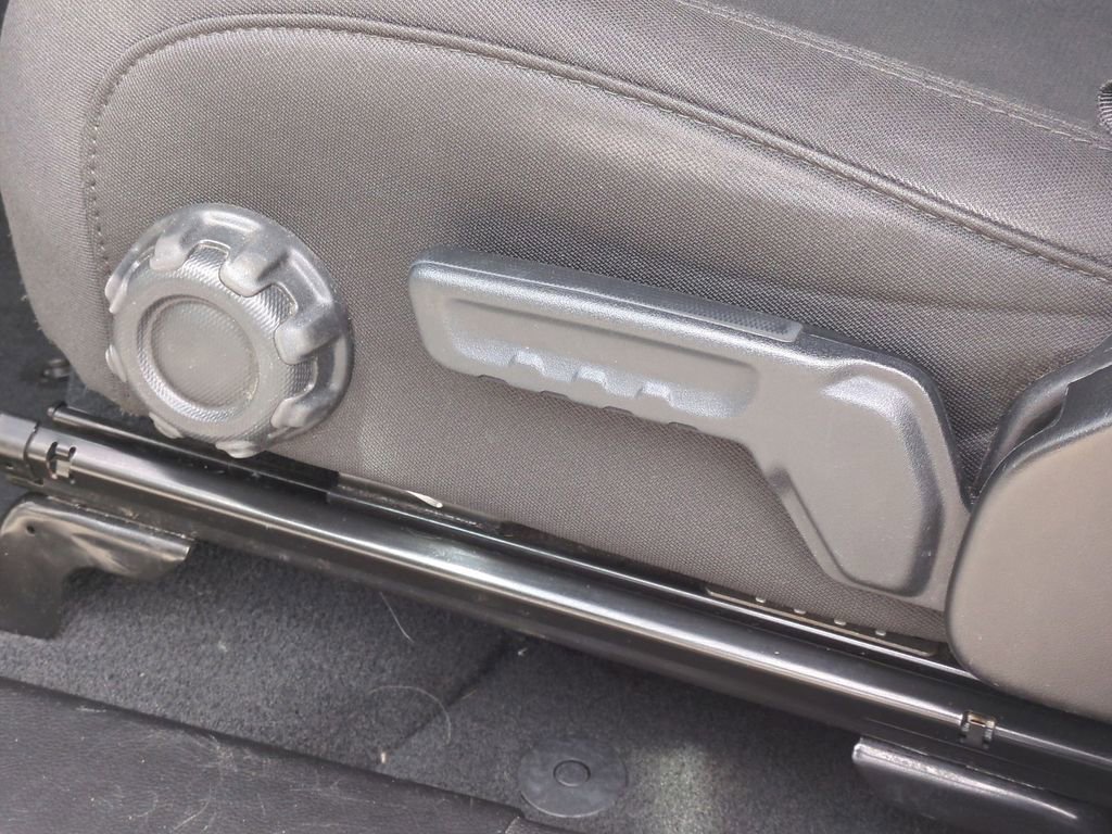 Used 2022 Jeep Wrangler Unlimited Sport image 13