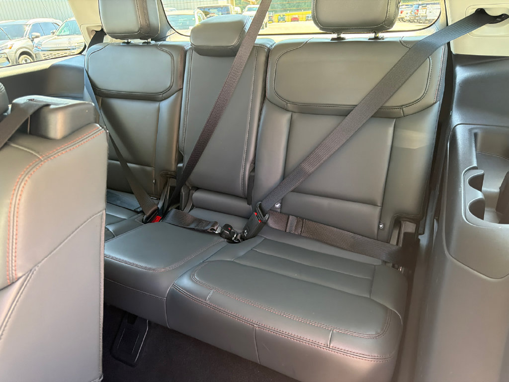 Used 2025 Ford Expedition Active AWD/4WD image 23