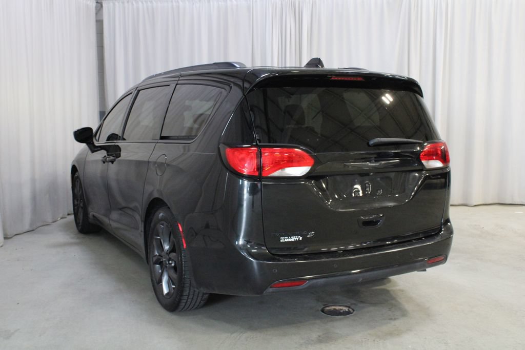 Used 2019 Chrysler Pacifica Touring-L Plus w/ S Appearance Package FWD image 23