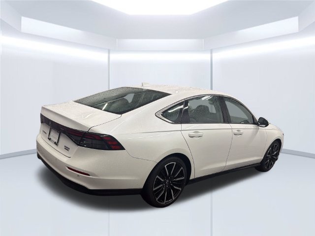 Used 2024 Honda Accord Touring image 5