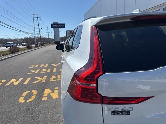Certified 2025 Volvo XC60 B5 Plus image 10
