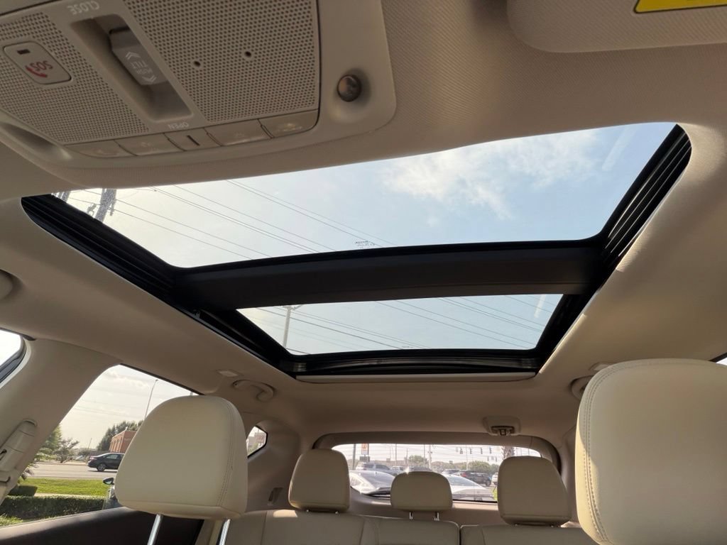 Used 2017 Nissan Murano Platinum w/ Platinum Technology Package FWD image 20