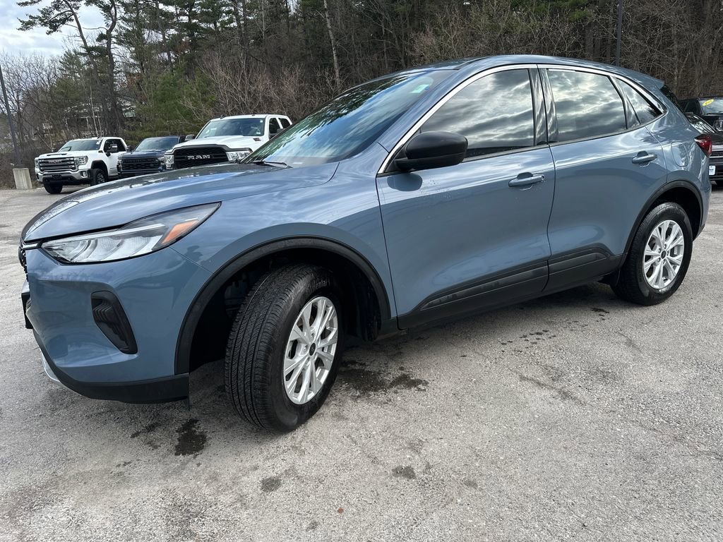 Used 2024 Ford Escape Active w/ Tech Pack #1 AWD/4WD image 1